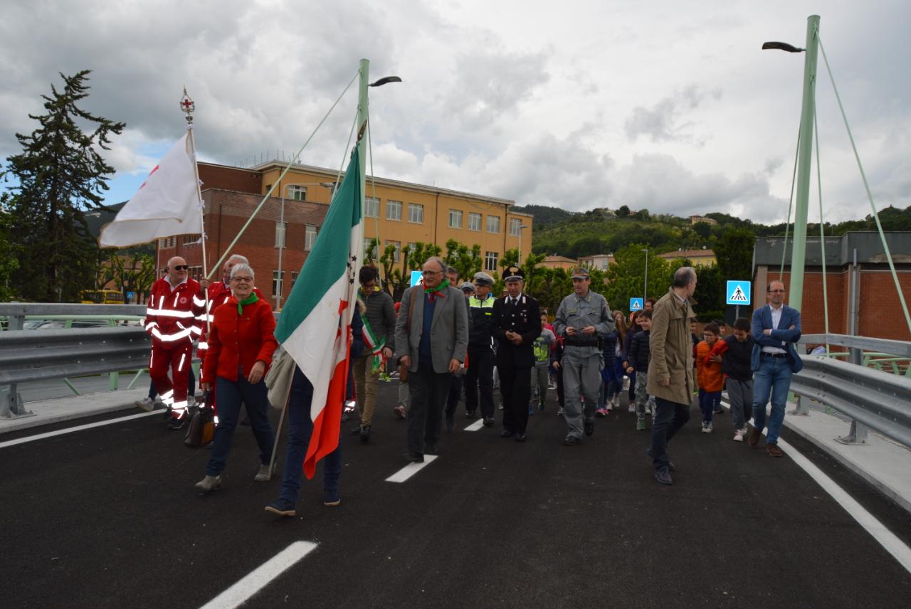 Aperto il ponte sul Potenza intitolato a Bruno Taborro