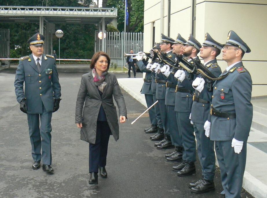 Il Prefetto Preziosi in visita al Comando della Finanza