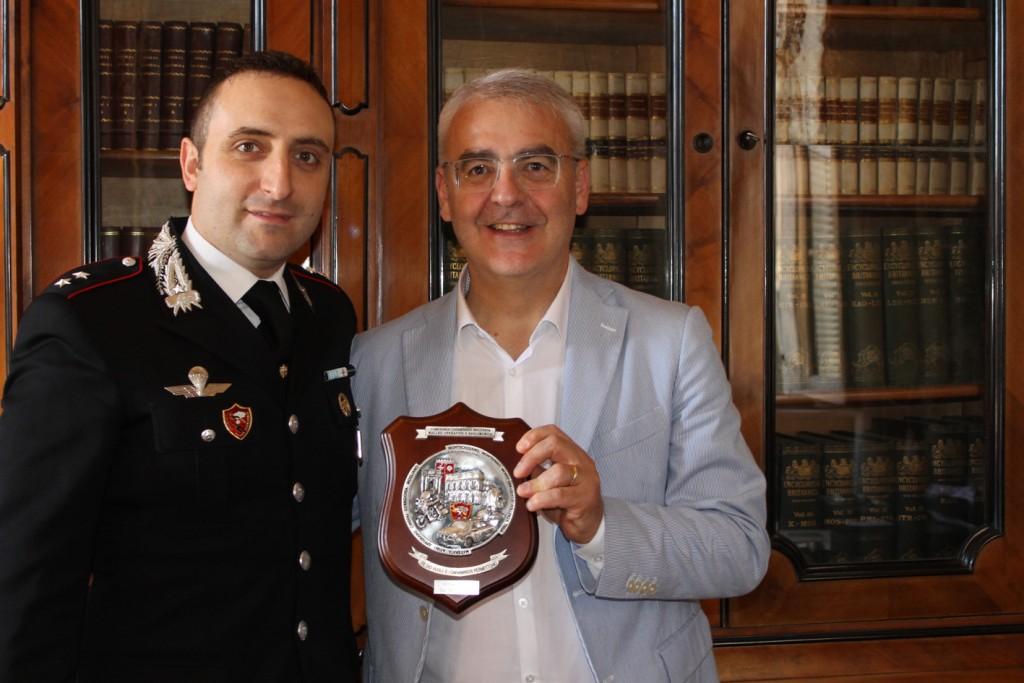 Il tenente Aldo Meluccio e il sindaco Romano Carancini2