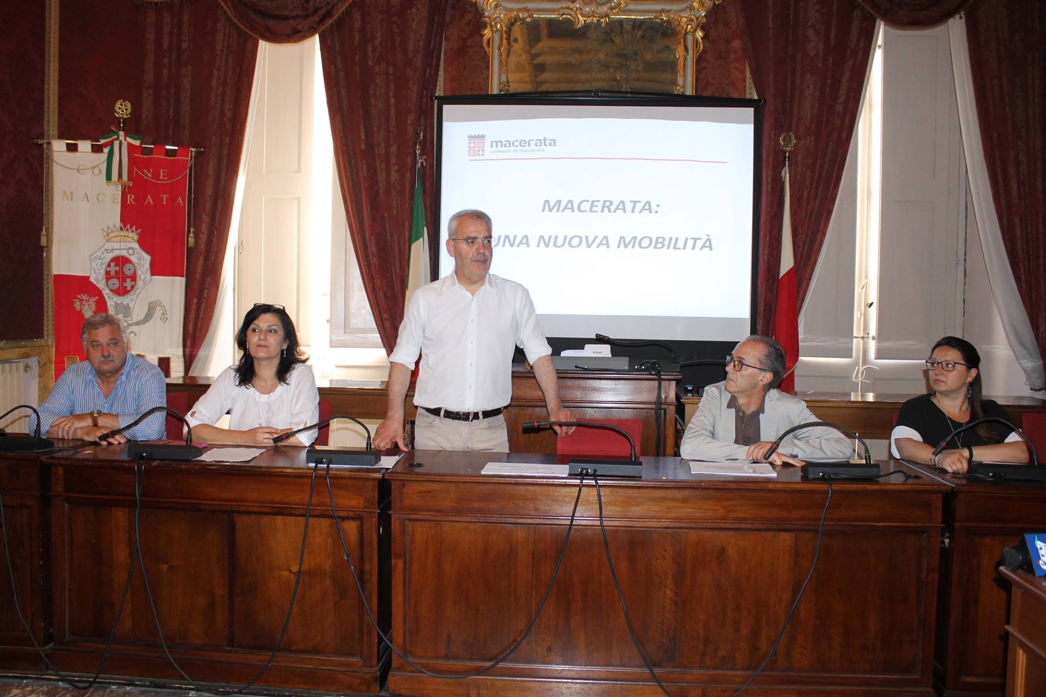 Macerata, presentato il progetto mobilità urbana e parcheggi