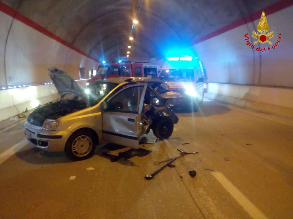 Incidente nella galleria Varano della SS77