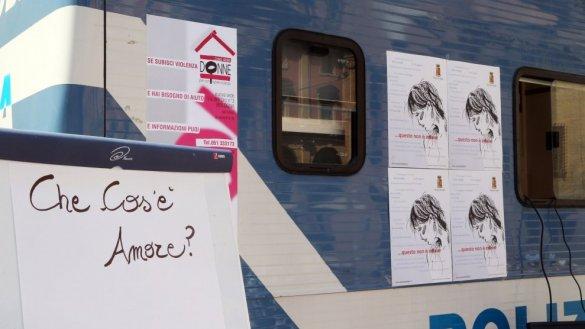 Civitanova Marche, la Polizia di Stato informa contro la violenza sulle donne