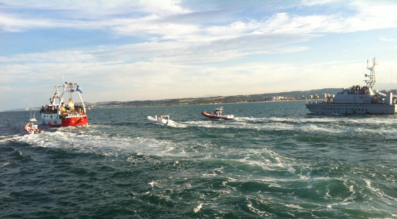 Civitanova: processione in mare per celebrare San Marone