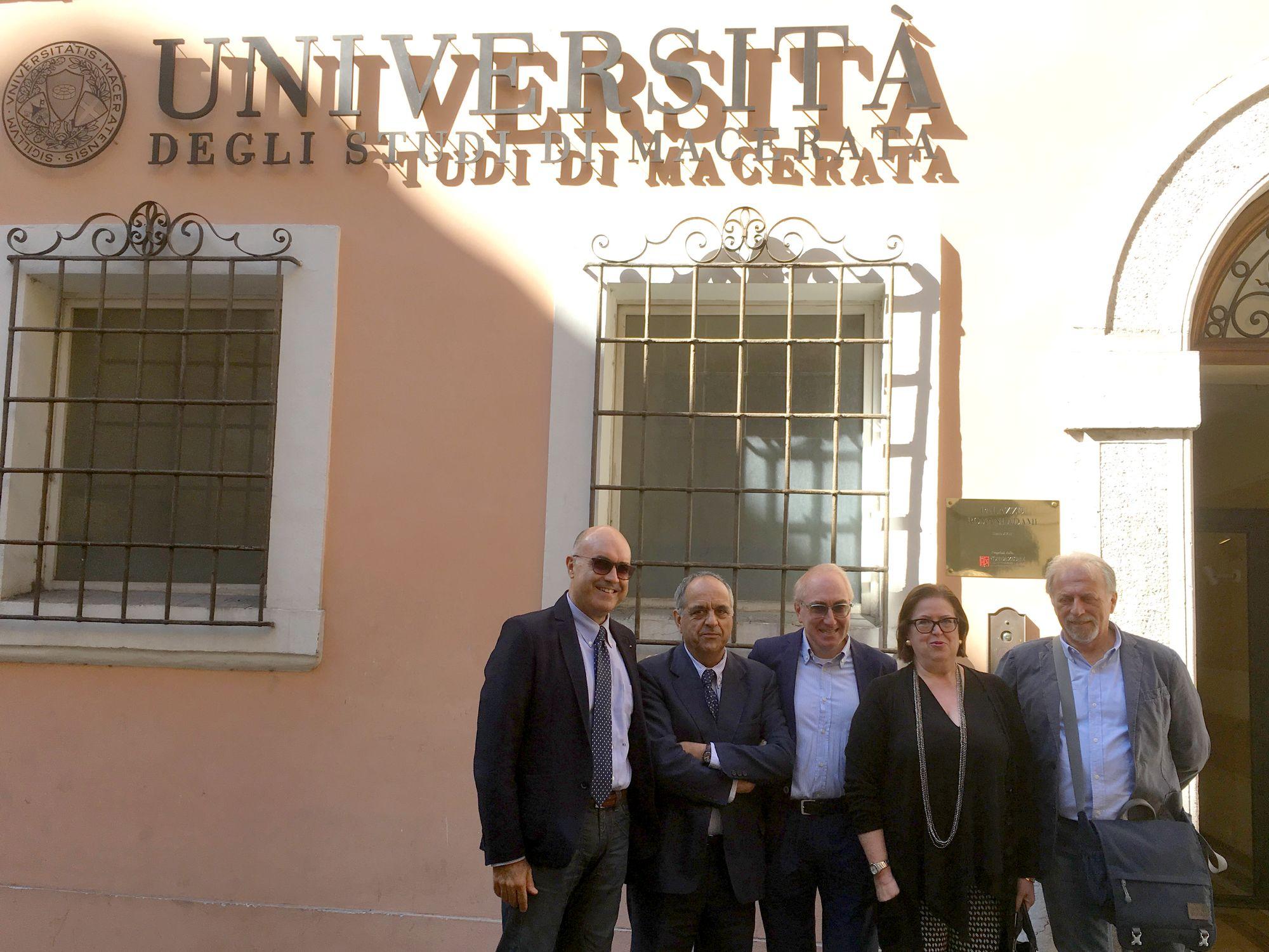 Fondazione Carima, consegnato a Unimc Palazzo Romani Adami