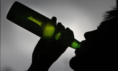Incontro sugli adolescenti e la dipendenza psicologica da alcool