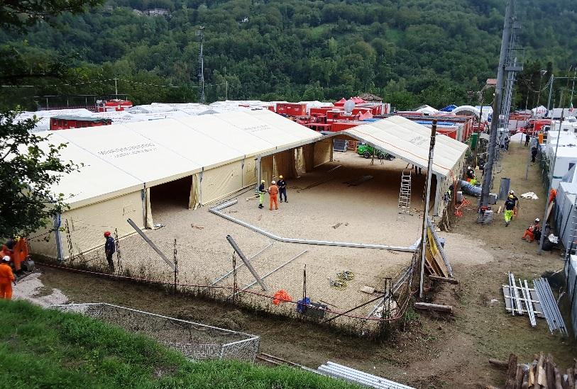 Ad Arquata Errani incontra i sindaci. Lavori senza sosta per la scuola