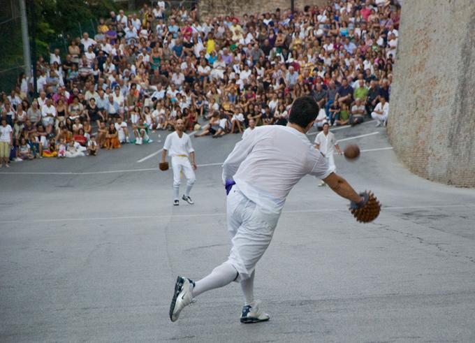 Dopo 50 anni a Macerata il Campionato italiano di Palla al bracciale