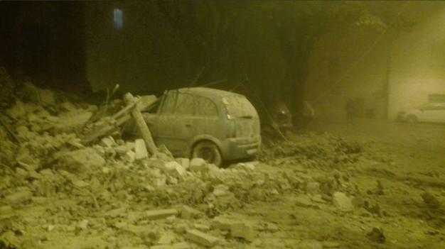 Alle 21,18 altra forte scossa di magnitudo 5.9. Nessuna vittima, molti danni