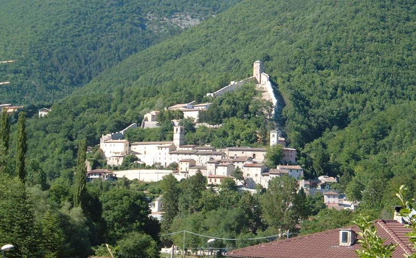 Recanati, cena per ricostruire la casa di riposo a Castelsantangelo sul Nera