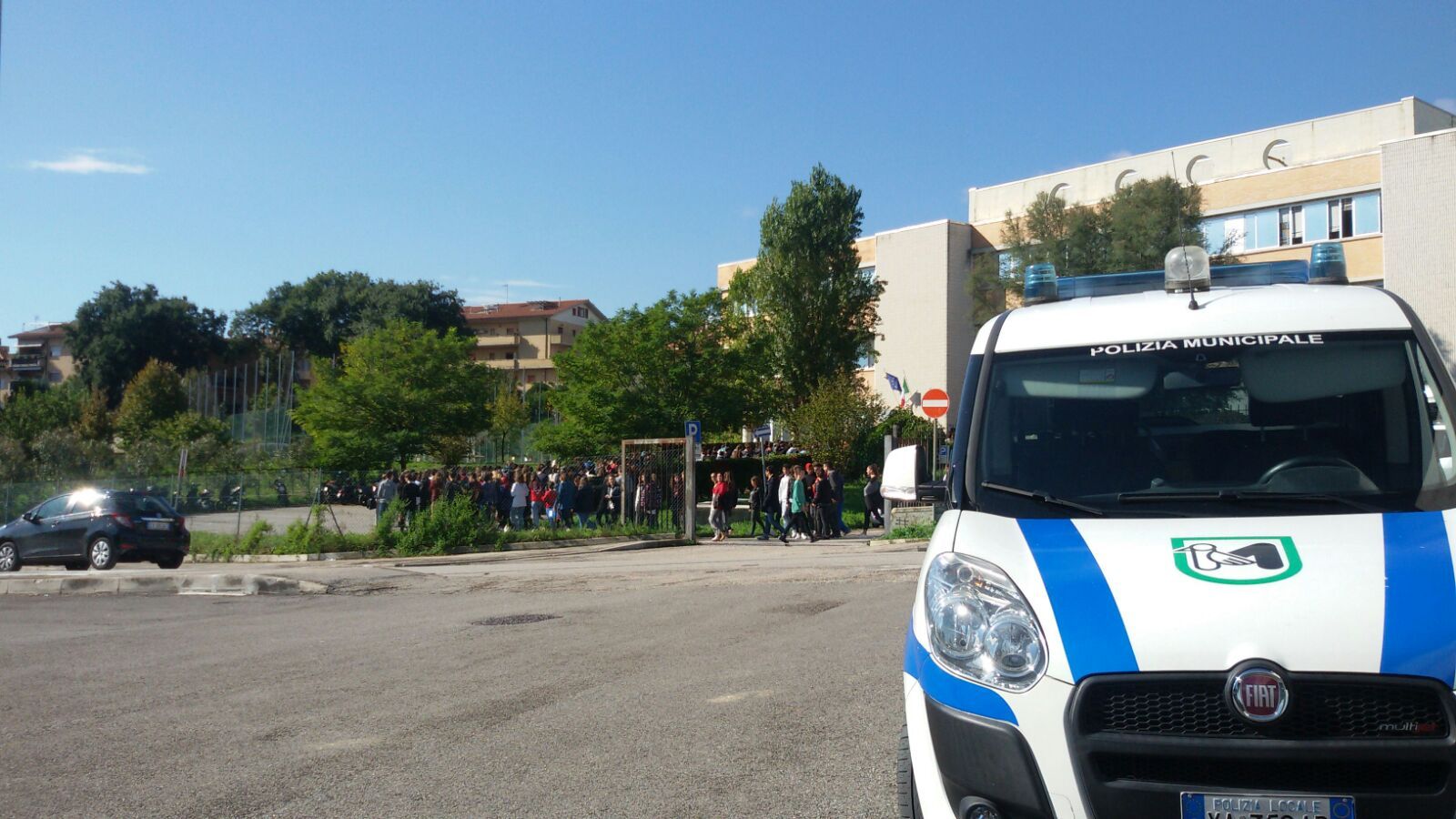 Campagna “Io non rischio”, prova di evacuazione al Liceo di Recanati