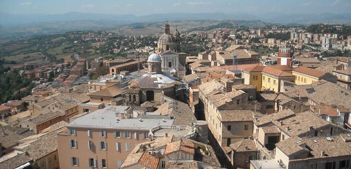 Macerata, privati offrono abitazioni gratis agli sfollati