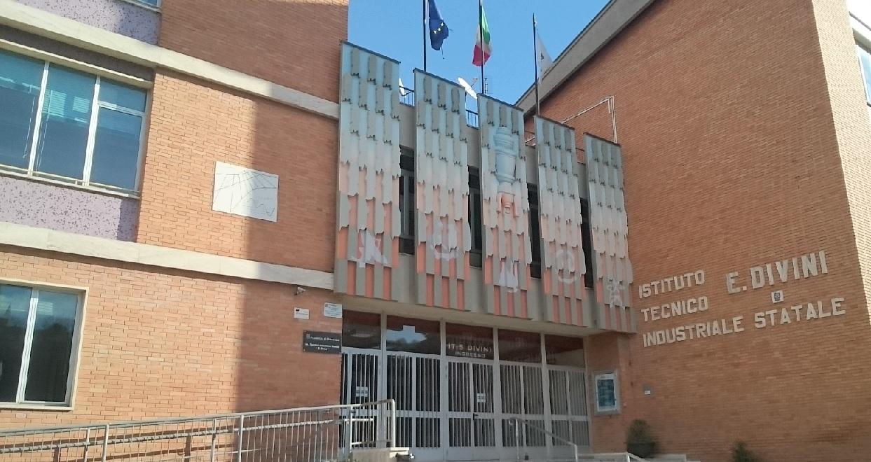 Scuole di San Severino, ordinanze per il ritorno graduale alla normalità