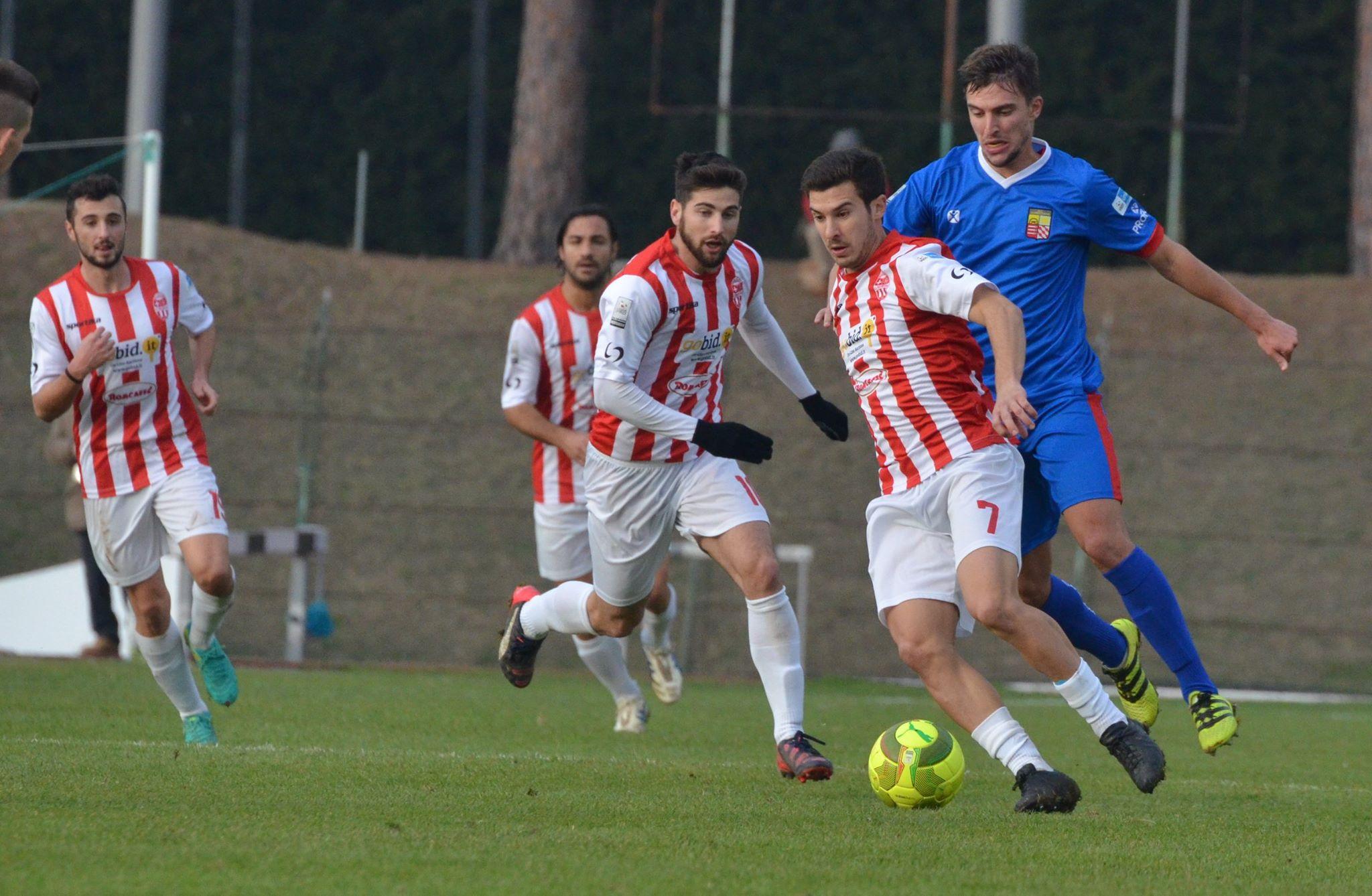 I biglietti per Maceratese-Albinoleffe, in campo venerdì alle 14.30