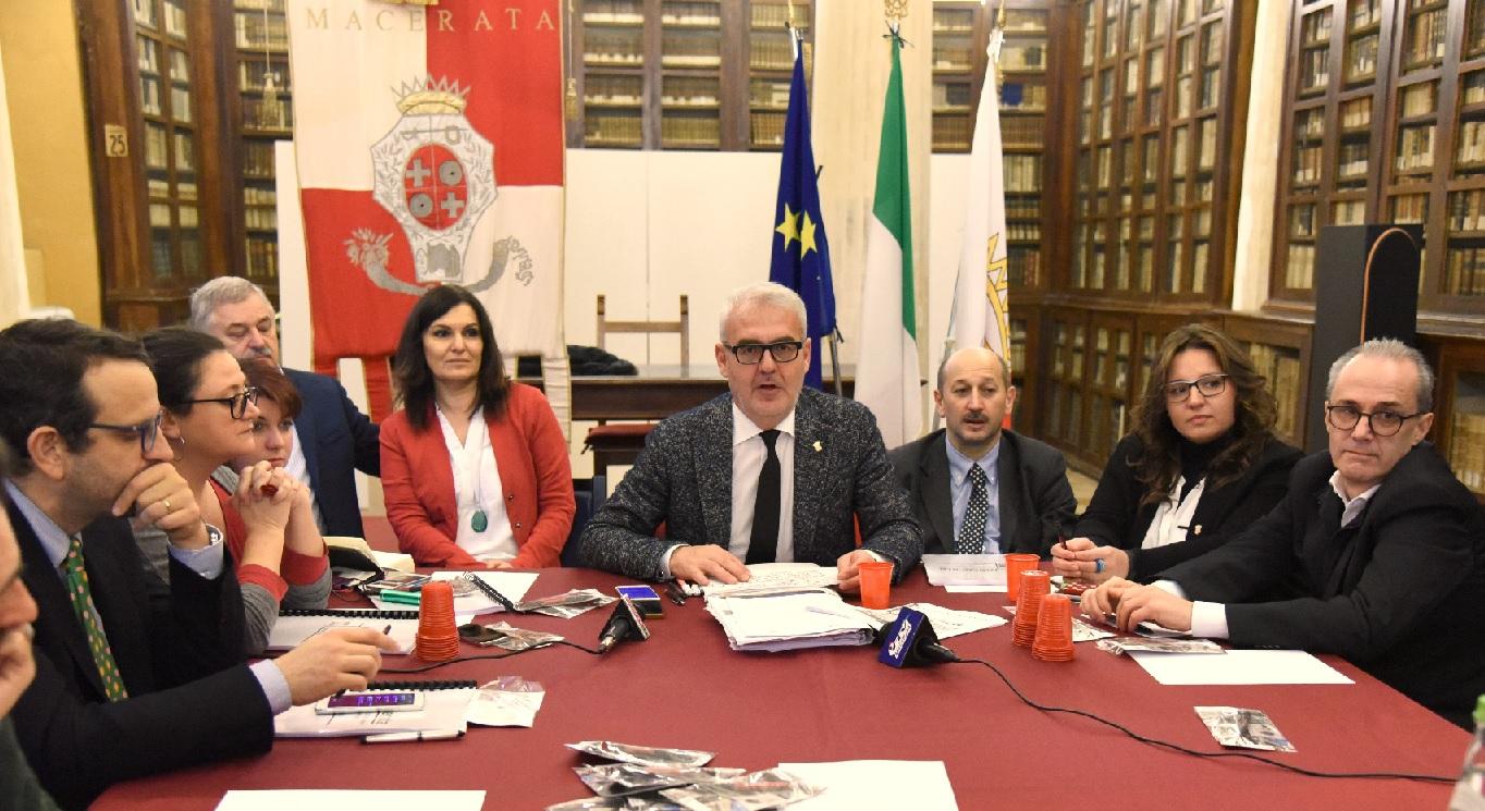 Macerata, conferenza stampa di fine anno. Carancini: ”Il terremoto non ci ha fermato”