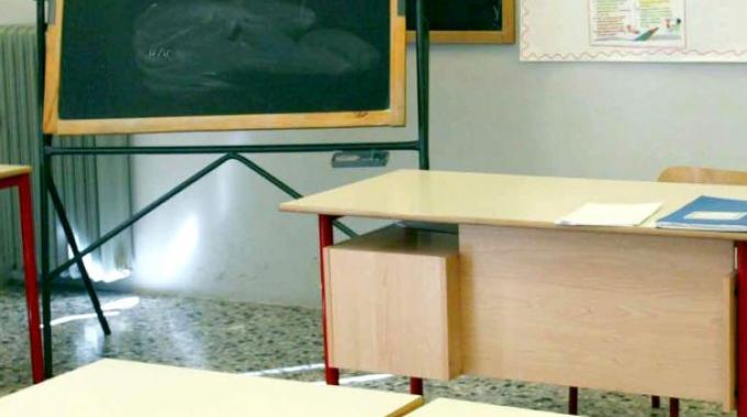 A Macerata si torna a scuola domani, negativi tutti i sopralluoghi