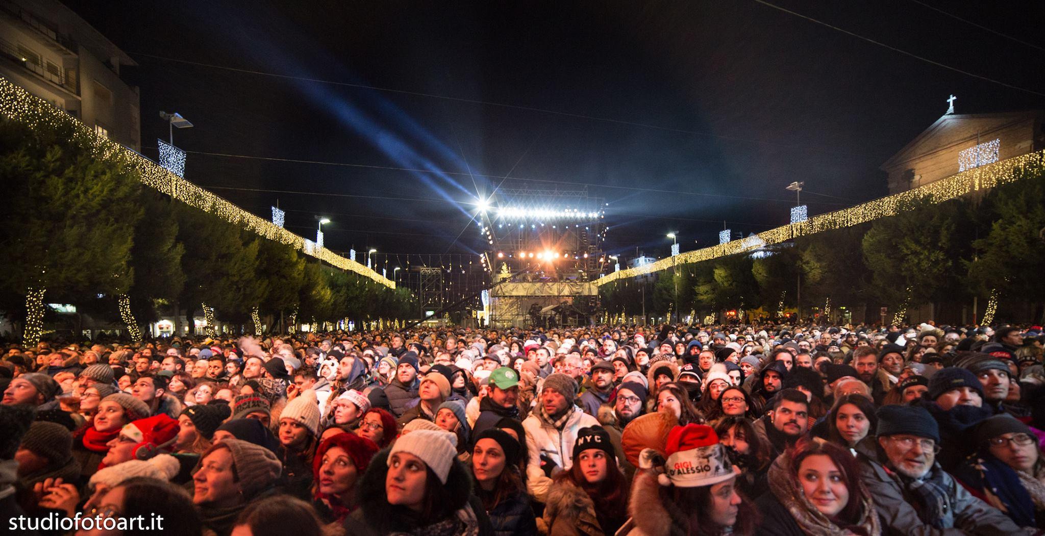 La pubblica sicurezza al concerto di capodanno a Civitanova, 7 persone denunciate