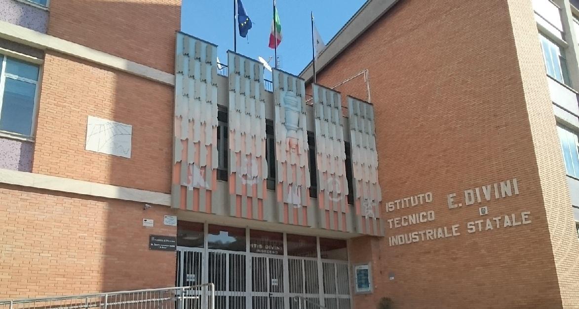 San Severino Marche, riunione per l’imminente demolizione dell’ITTS Divini