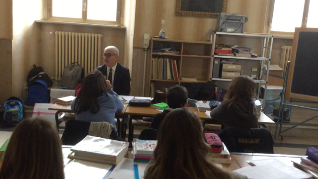 Il sindaco di Macerata parla del terremoto con gli studenti della Mestica