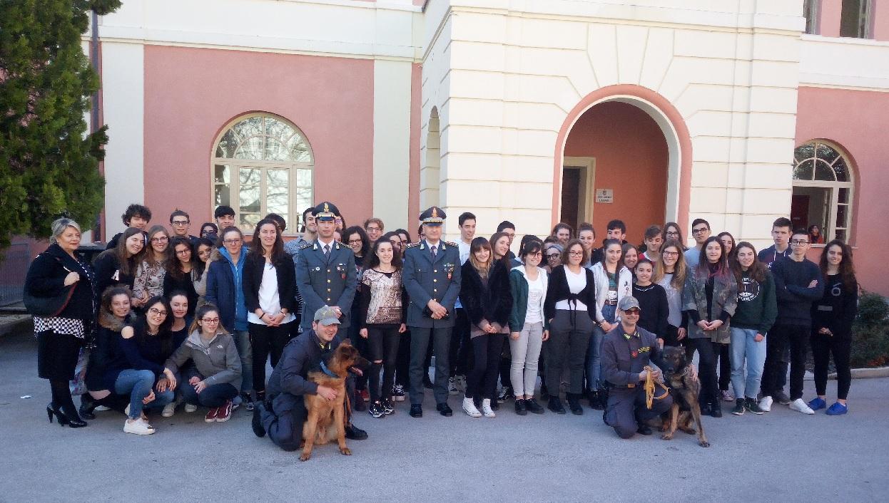 Educazione alla legalità economica, la Guardia di Finanza al Liceo Leopardi