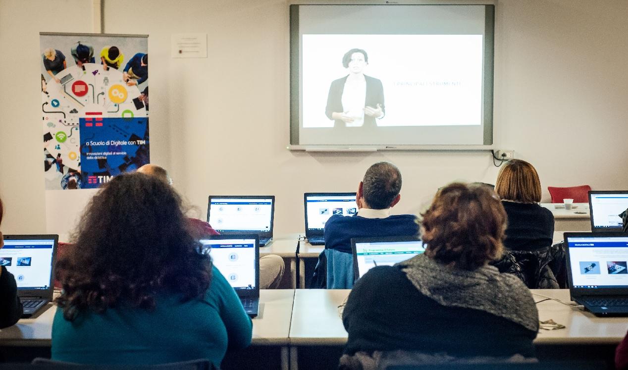 Professori “A Scuola di Digitale con TIM” al Liceo Leopardi di Macerata