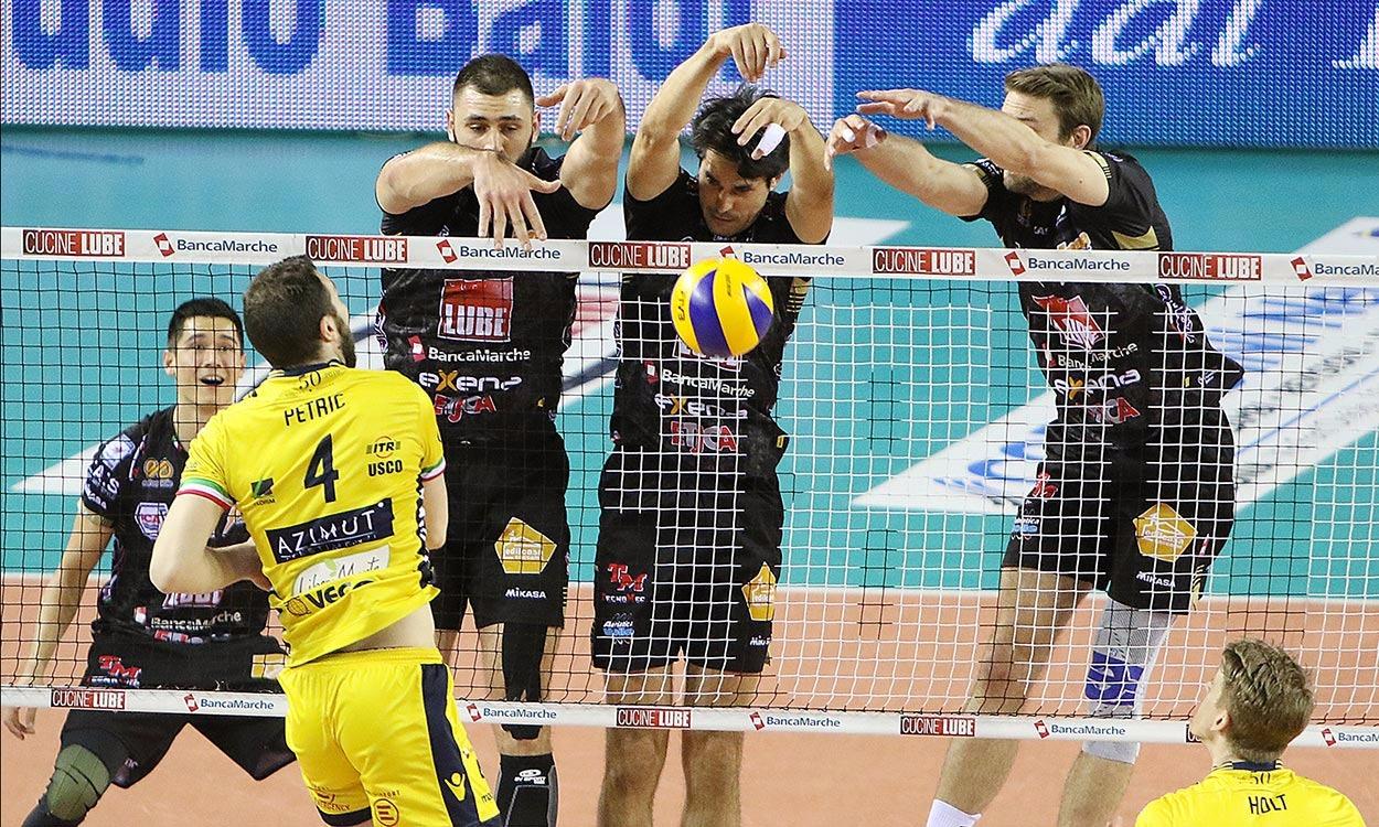 Lube-Modena 3-2. Combattutissima Gara 3, serie di semifinale 2-1