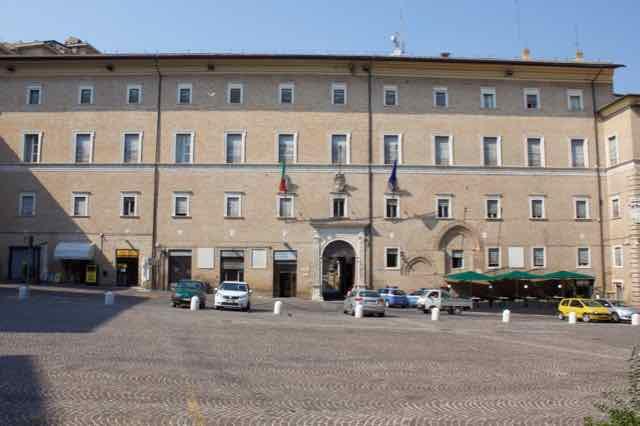 Droga a Macerata, sgominato gruppo di spacciatori nigeriani