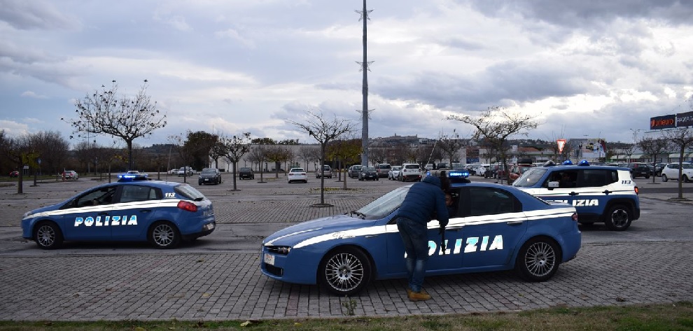 Polizia, prevenzione e controlli durante le festività