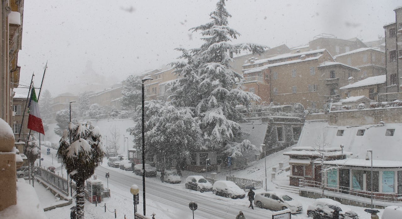 Neve a Macerata, la situazione e numeri utili