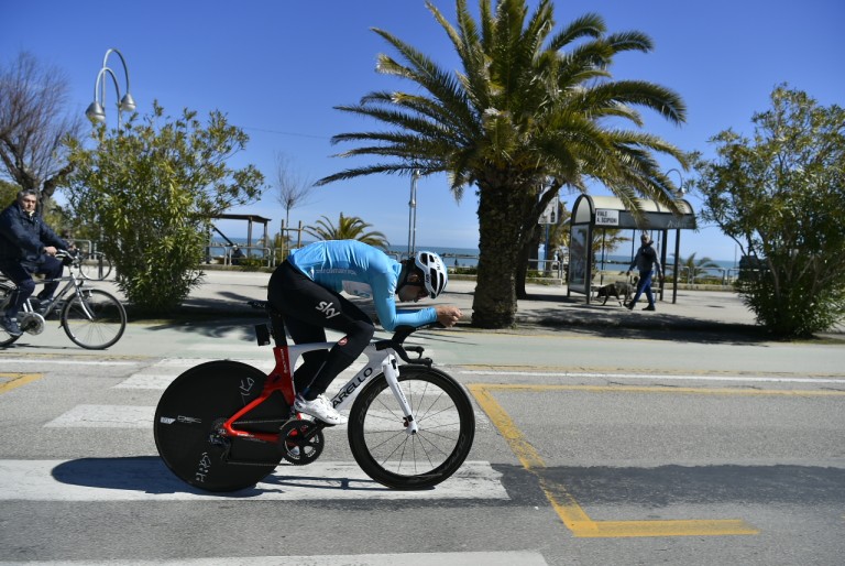 Tirreno-Adriatico al polacco Kwiatkowski, Dennis vince la crono