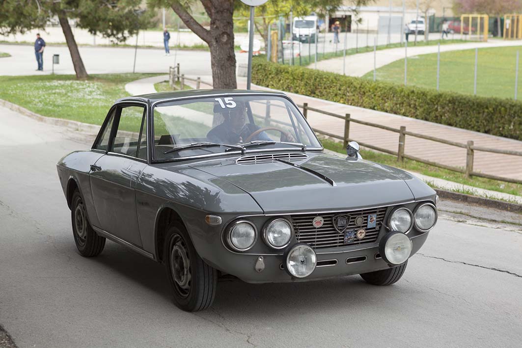 “Dal bel mare al bel monte”, auto d’epoca a Montegranaro