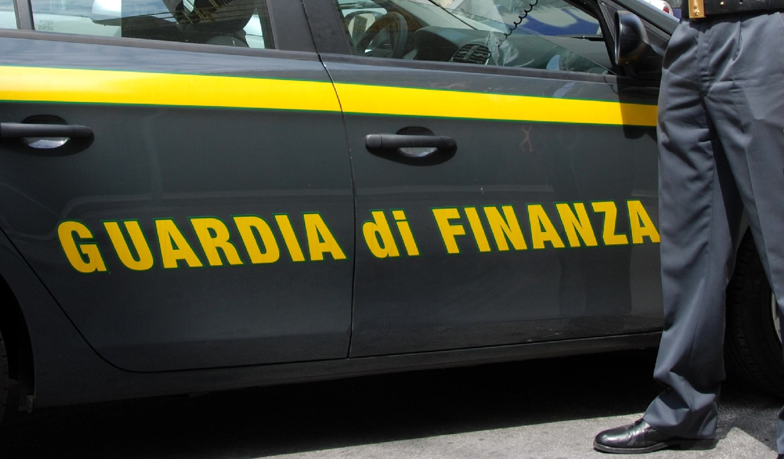 Porto Recanati, pakistano con eroina arrestato dalla Finanza