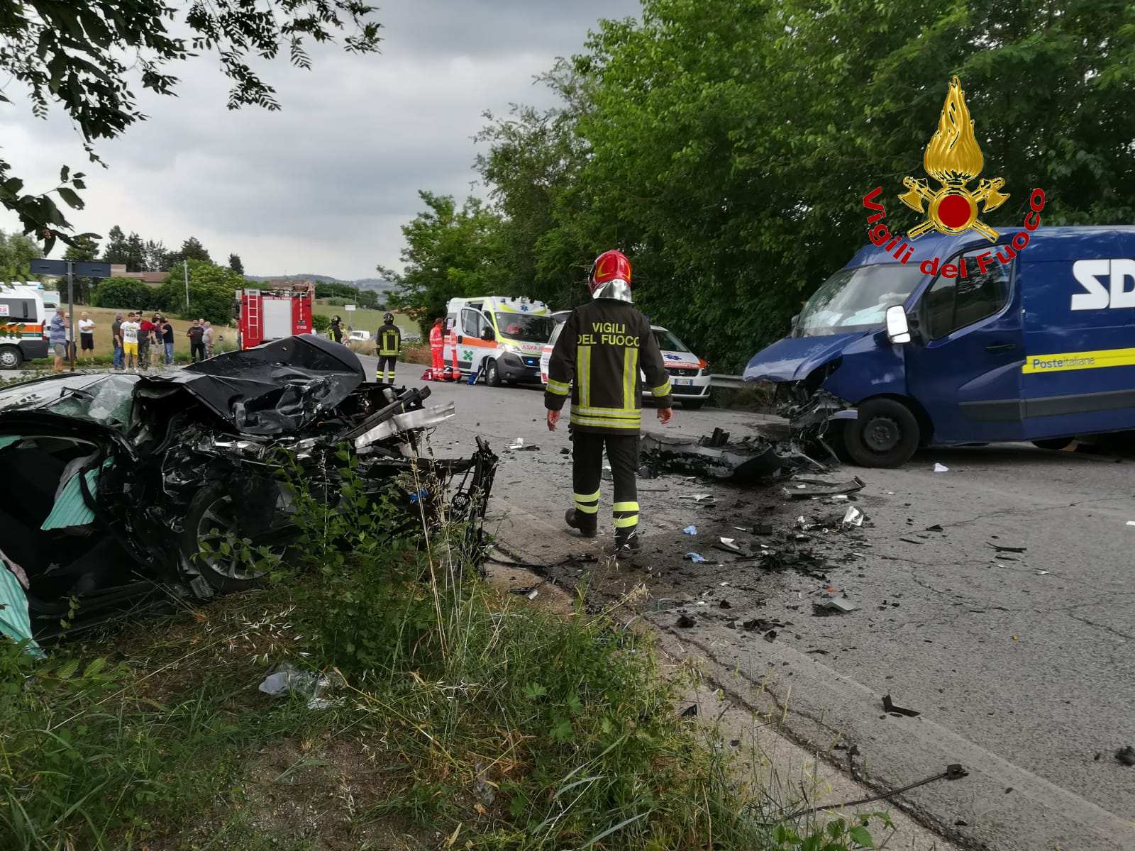 Incidente a Morrovalle fra auto e furgone, grave un ferito