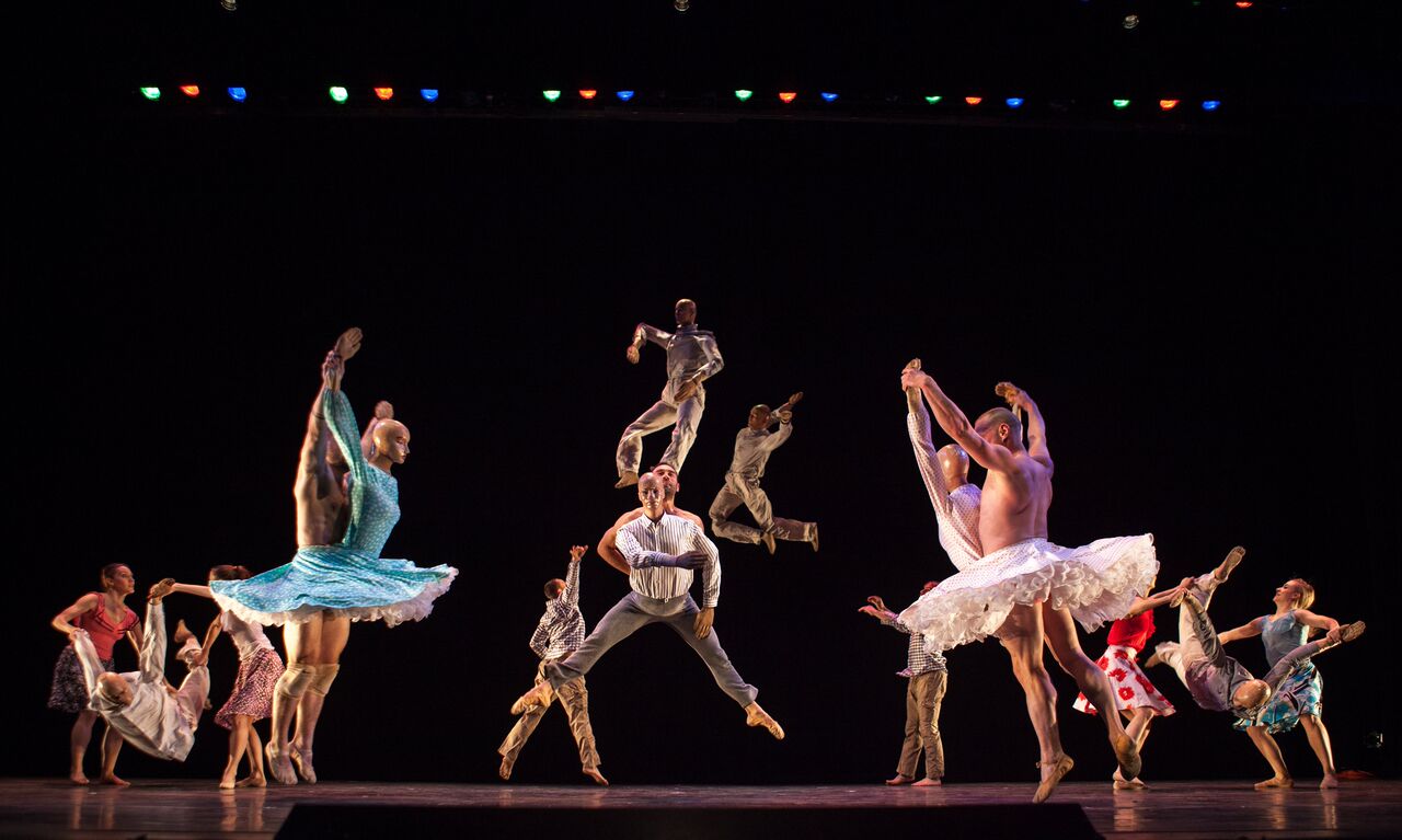 Civitanova Danza, intramontabili Momix al Teatro Rossini