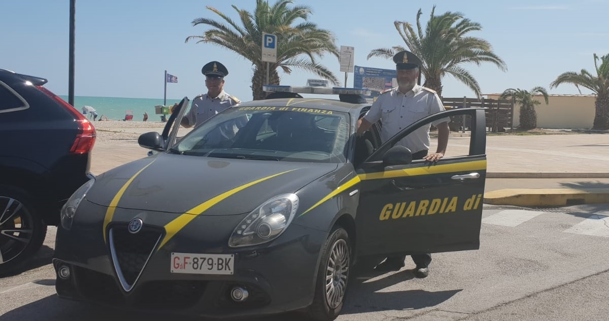 Civitanova Marche, lavoratori in nero scoperti dalla Finanza