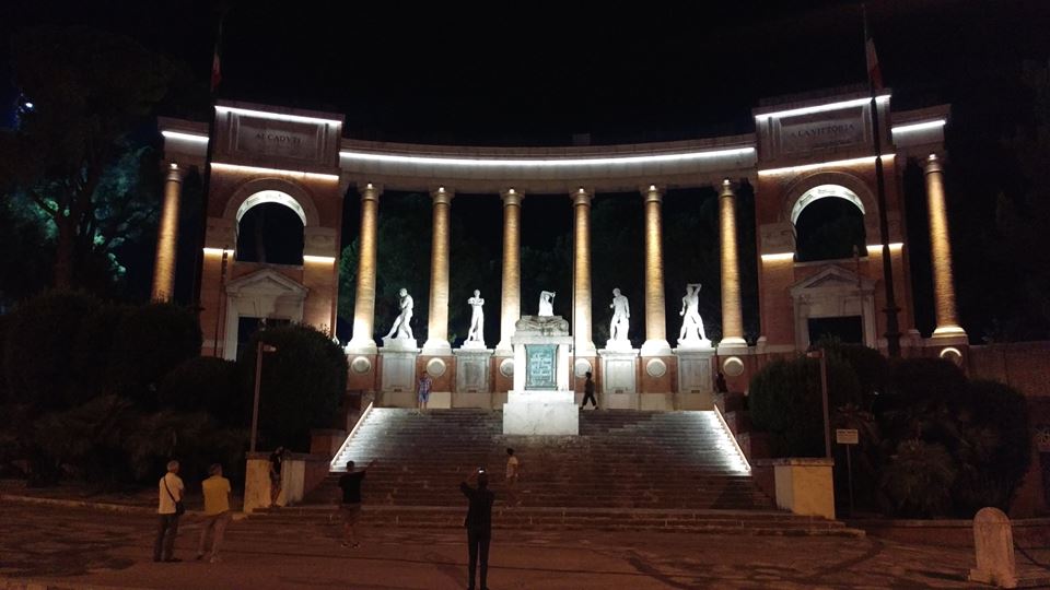 Macerata, nuova illuminazione per il monumento ai Caduti