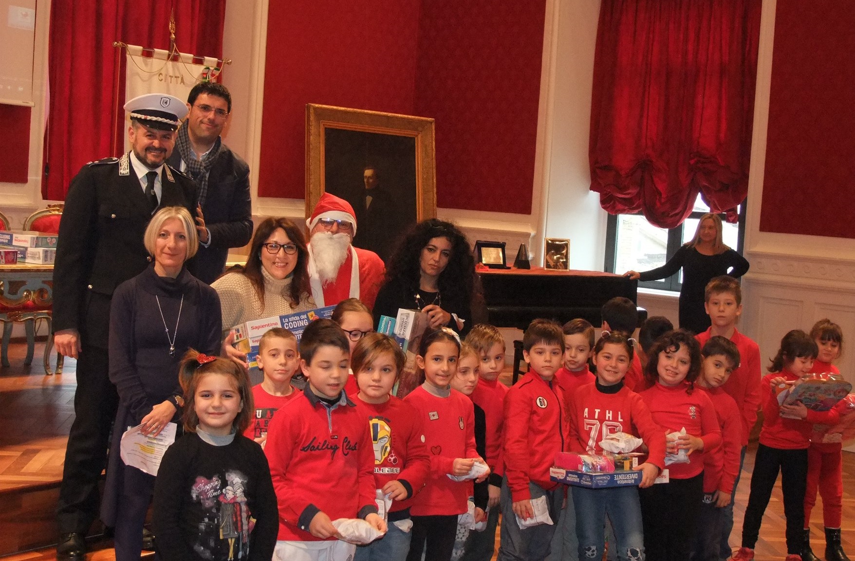 Recanati, premiate le letterine a Babbo Natale