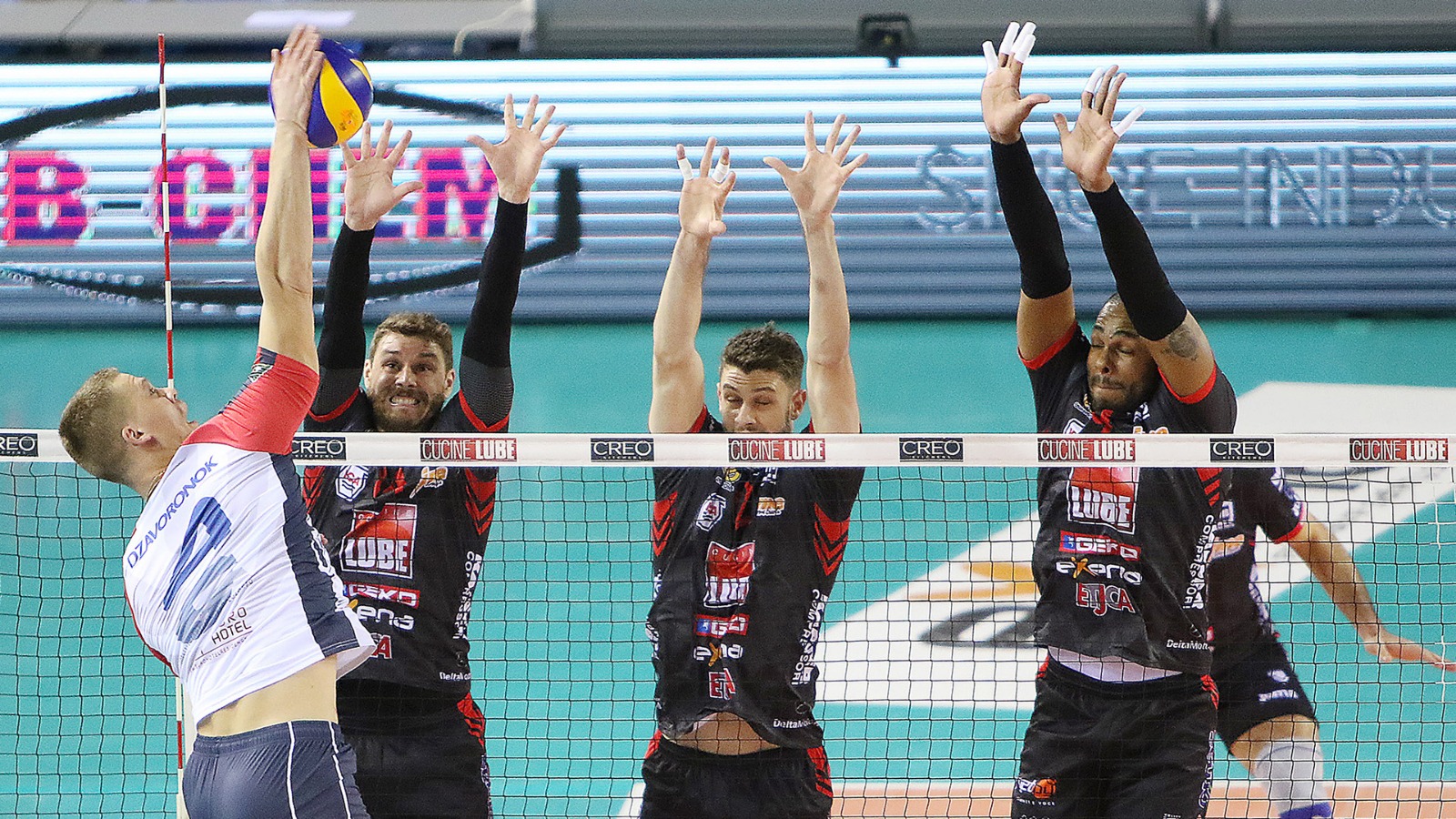 Lube alle Final Four di Coppa Italia, sofferto 3-2 con Monza