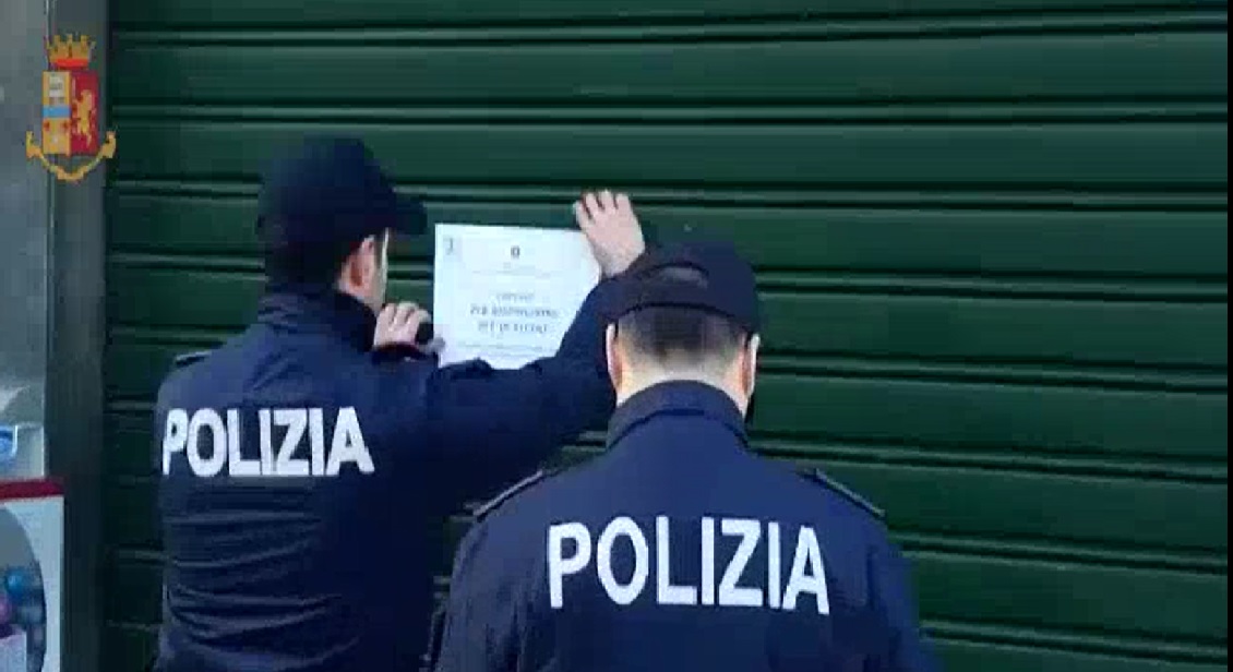 Chiusa tabaccheria a Civitanova Marche, vendeva cannabis