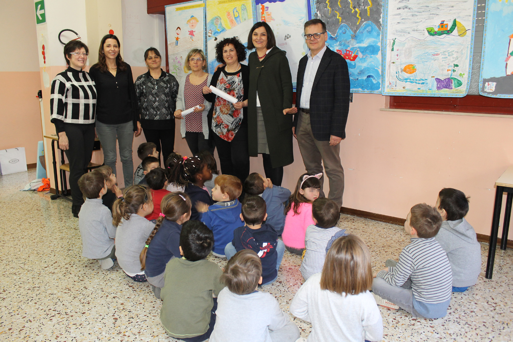 Macerata, festa alla scuola di via Cardarelli per Pappa Fish