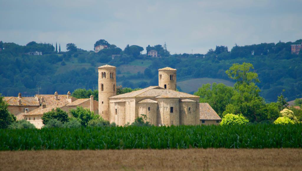 Pedalata a San Claudio e Montecosaro sulla Via delle Abbazie