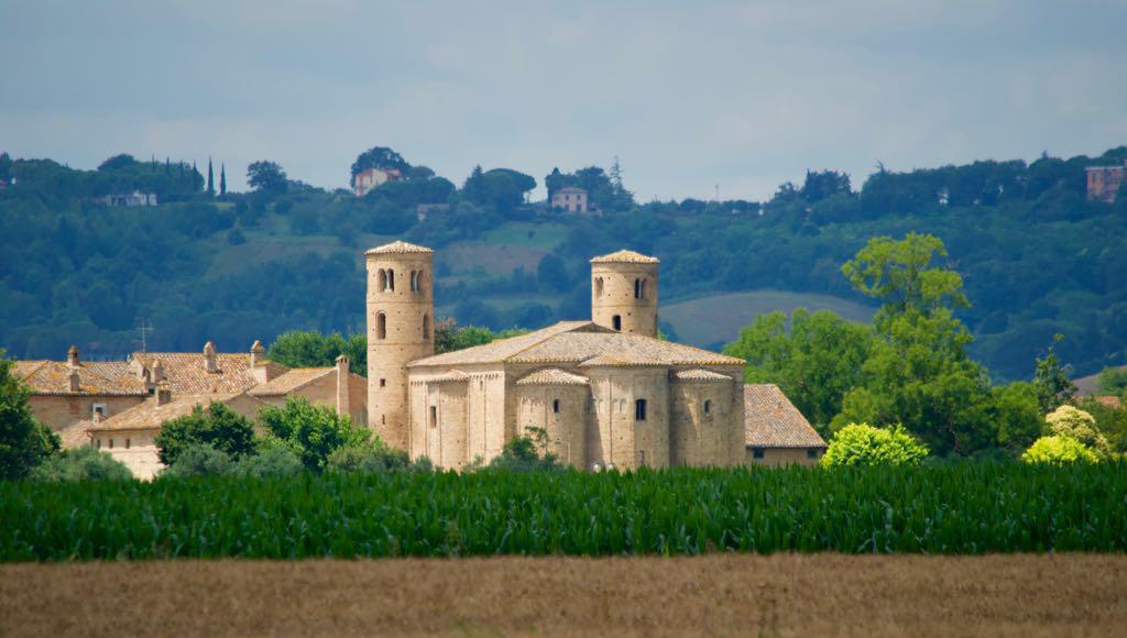 Pedalata a San Claudio e Montecosaro sulla Via delle Abbazie