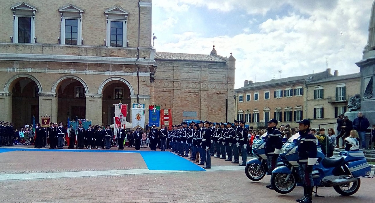 Recanati, la cerimonia per l’anniversario della Polizia di Stato