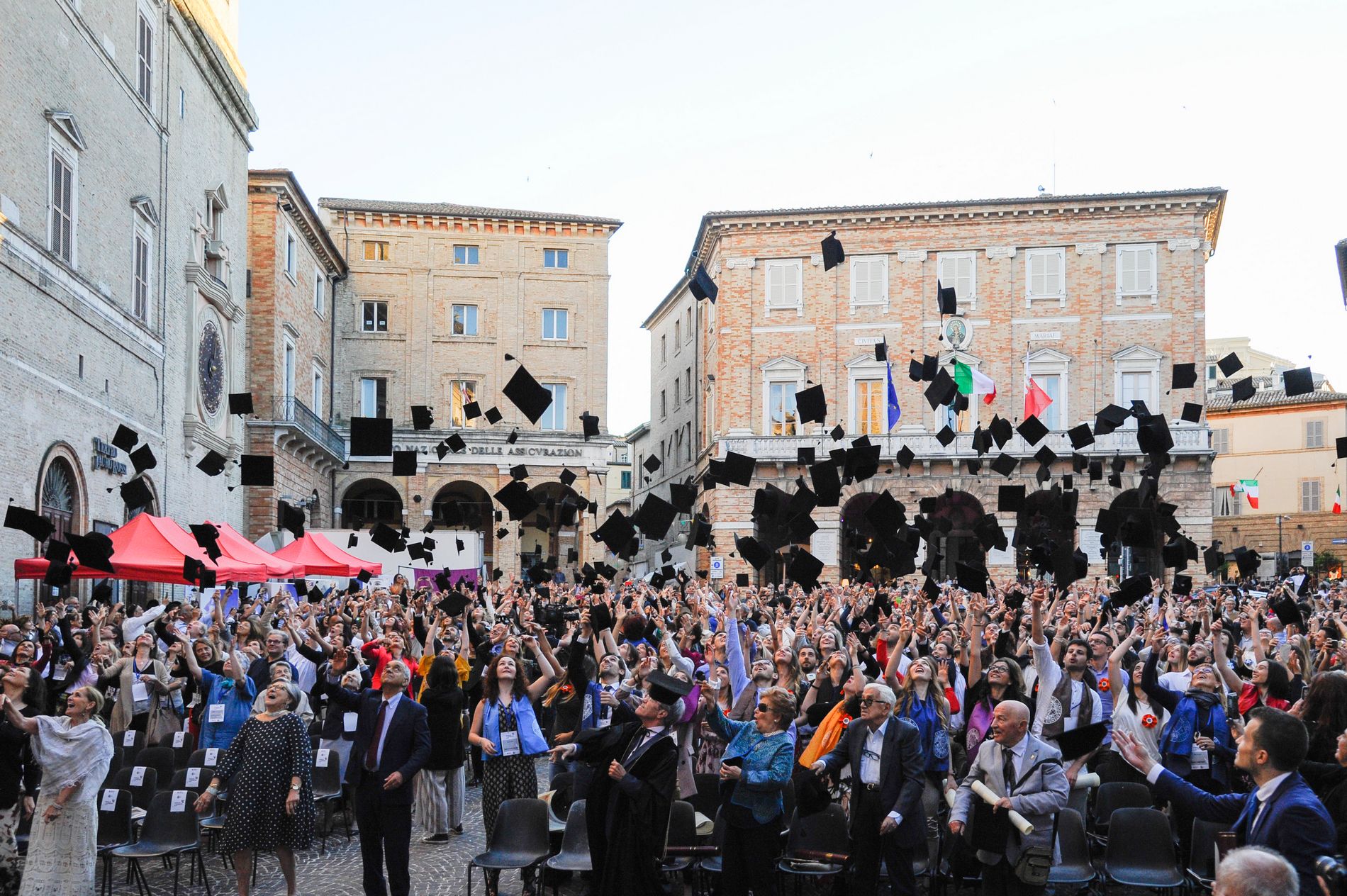 UniMC, la Giornata del Laureato in piazza della Libertà