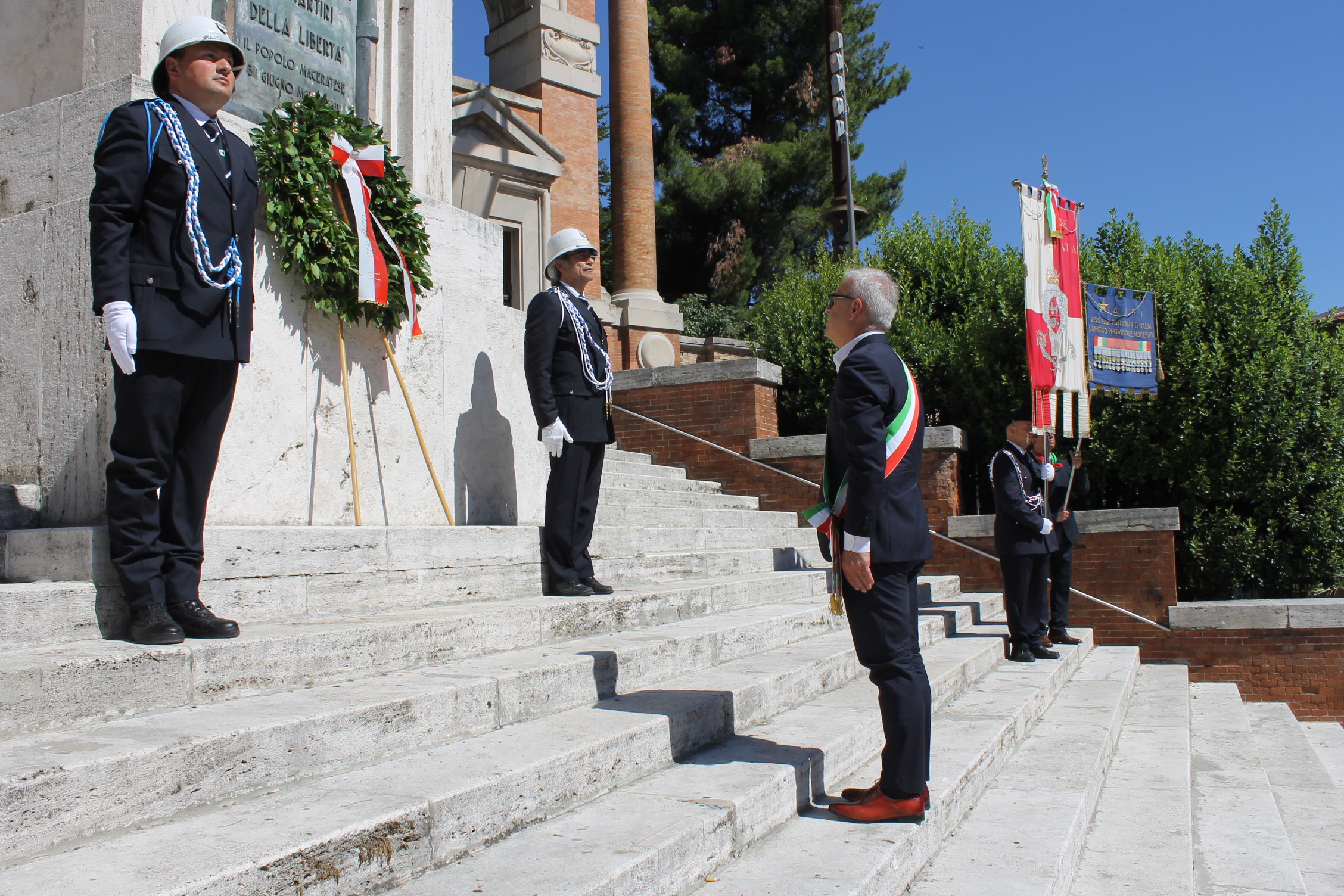 Macerata, anniversario della Liberazione al Monumento ai Caduti