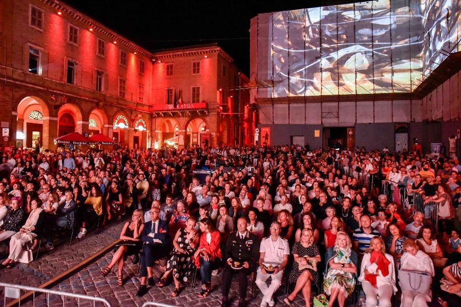 Popsophia a Civitanova Alta, giornata dedicata alla Luna