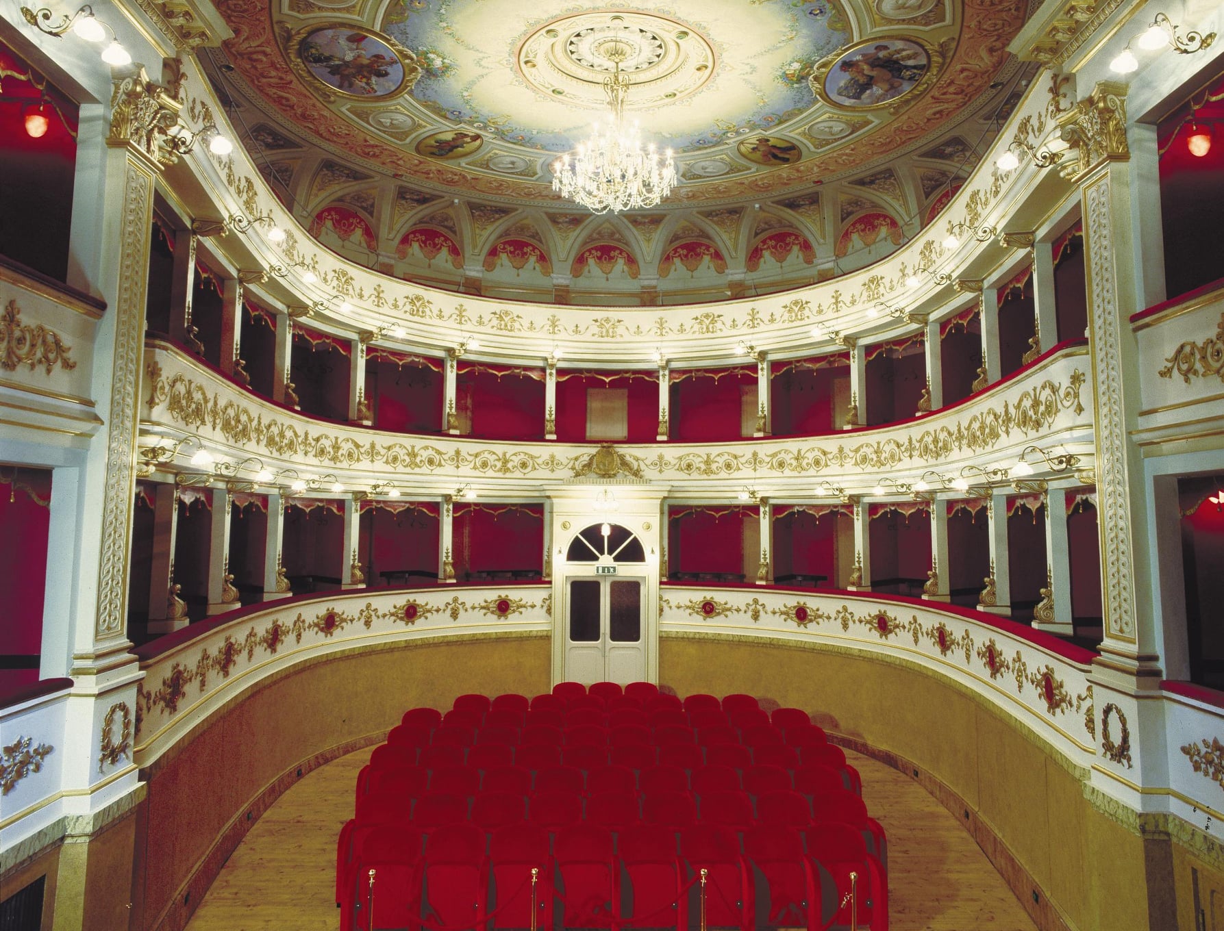 Pollenza, premio “Poesia di Strada” al Teatro Giuseppe Verdi