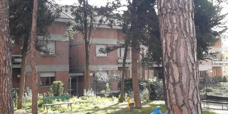 Macerata ricorda Pamela Mastropietro nel giardino di via Spalato