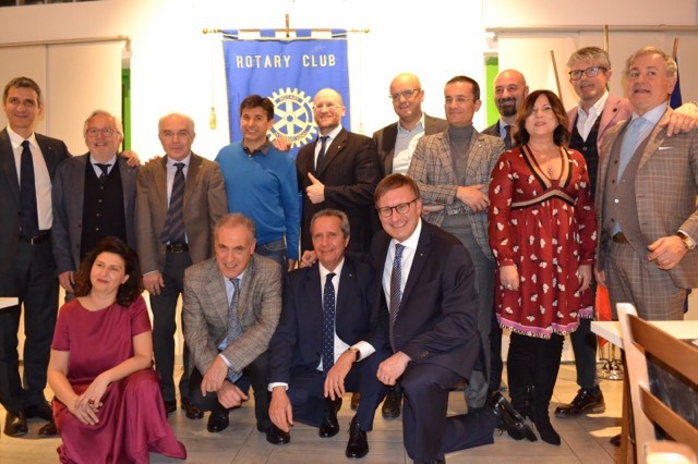 Rotary Club Recanati, presentato il libro Viaggio nella bellezza