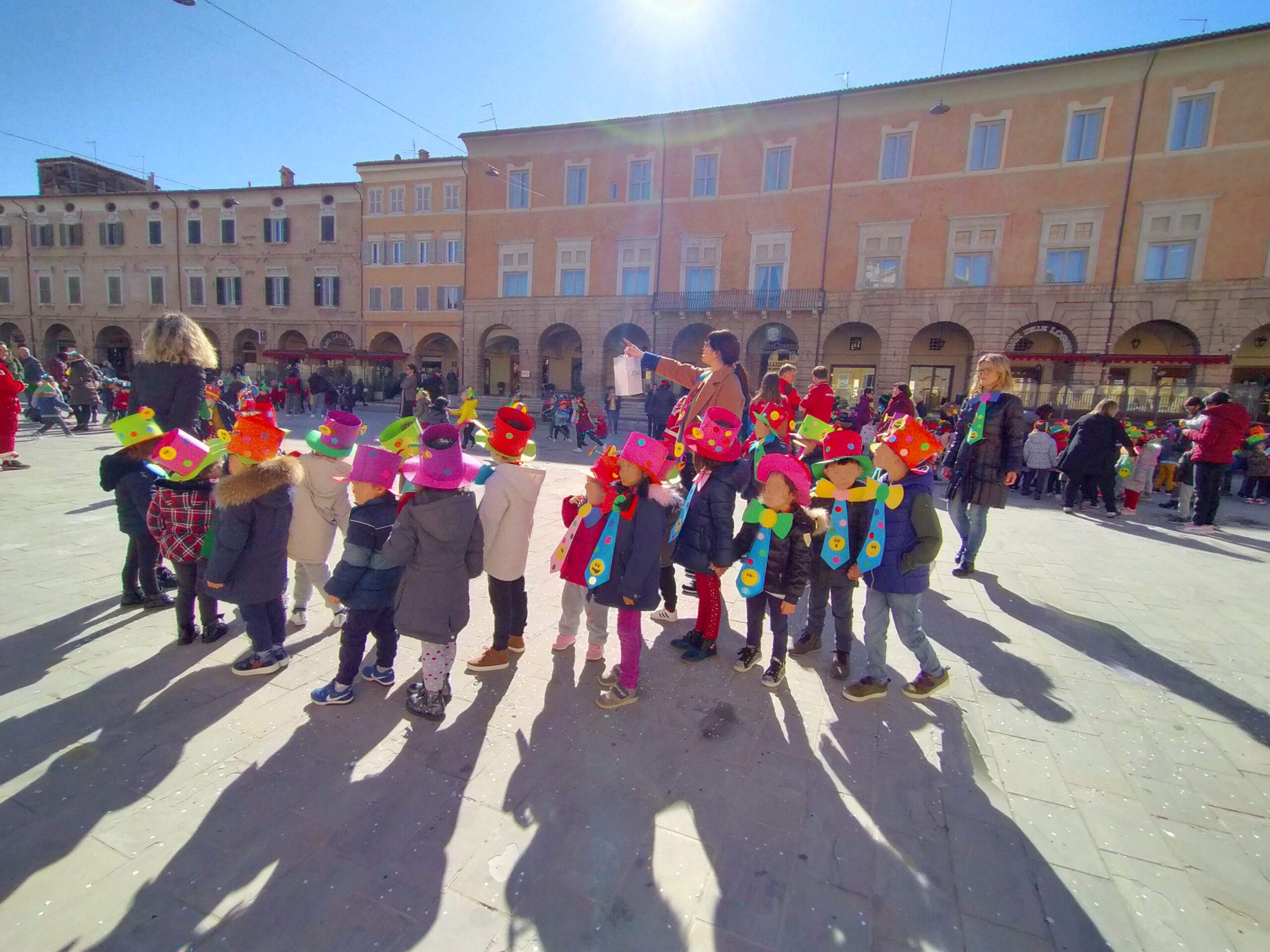 San Severino Marche, alunni in piazza per il Carnevale