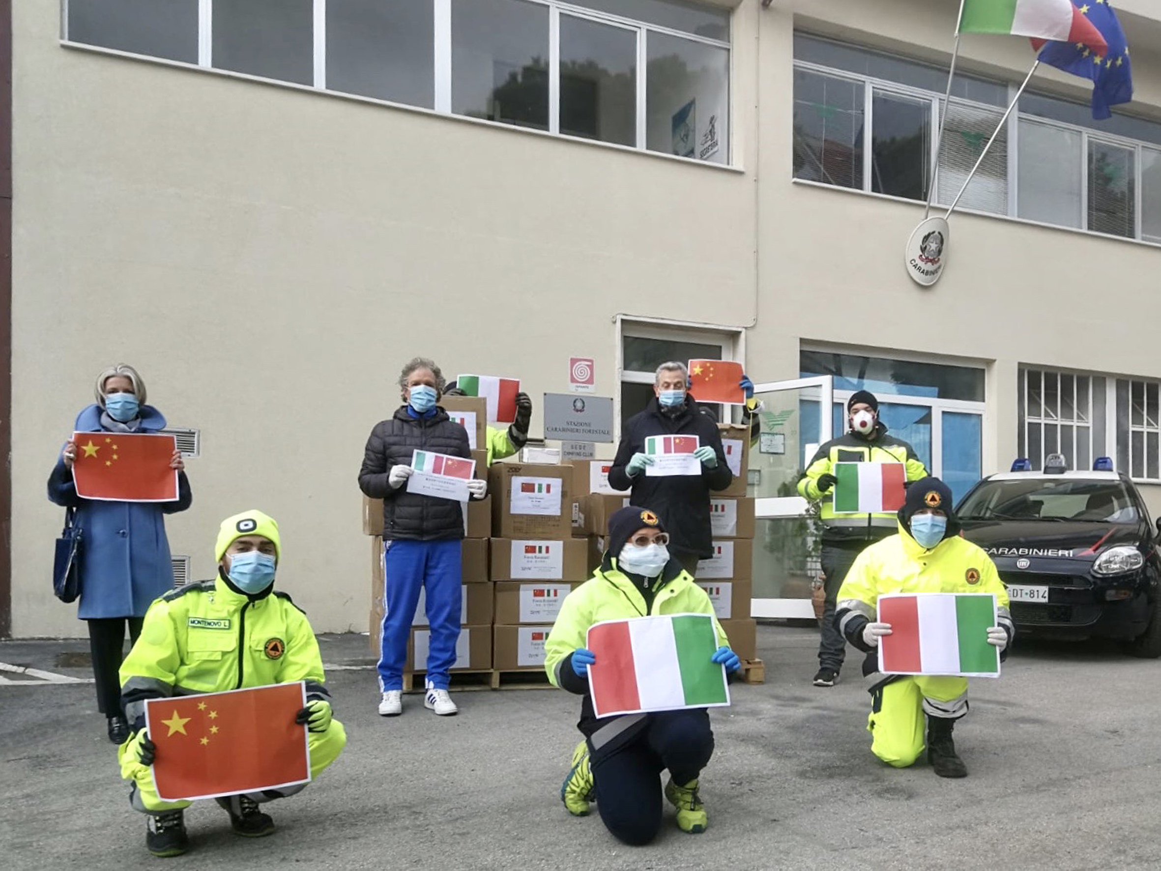 Recanati, arrivate 60mila mascherine donate dalla Cina